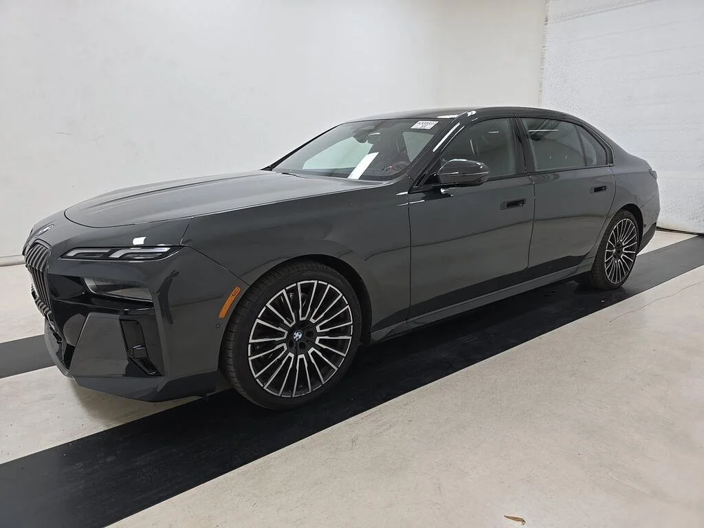 BMW 740, 3.0 L, 2026 il, 19 312 km